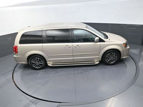 Used 2016 Dodge Grand Caravan R/T w/ Safety Sphere Group image 39
