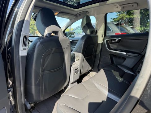 Used 2015 Volvo XC60 T5 Premier Plus image 9
