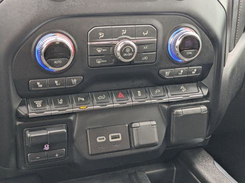 Used 2021 GMC Sierra 2500 AT4 w/ AT4 Premium Plus Package image 23