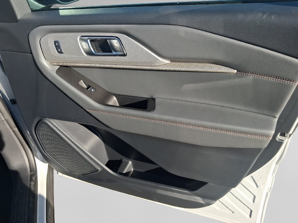 New 2027 Ford Explorer Active AWD/4WD image 21