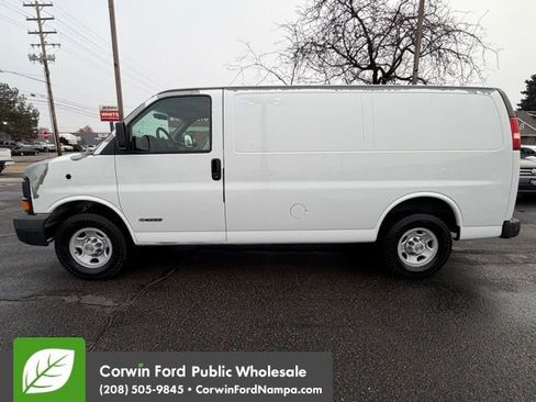 Used 2003 Chevrolet Express 3500 image 8