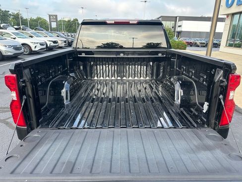 Used 2023 Chevrolet Silverado 1500 LT AWD/4WD image 9