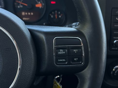 Used 2015 Jeep Patriot High Altitude image 63