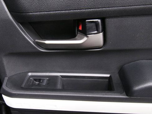 Used 2024 Toyota Tacoma TRD Off-Road image 23