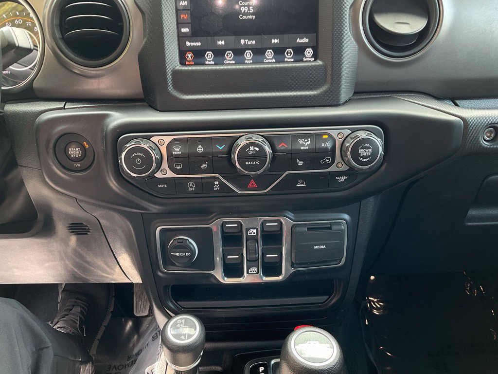 Used 2022 Jeep Gladiator Sport AWD/4WD image 19