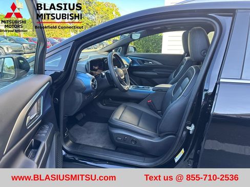 Used 2025 Chevrolet Equinox EV LT w/ Convenience Package II FWD image 19