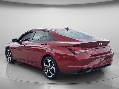 Used 2023 Hyundai Elantra SEL w/ Convenience Package FWD image 7