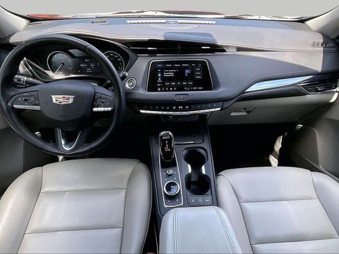 Used 2023 Cadillac XT4 Luxury FWD image 16