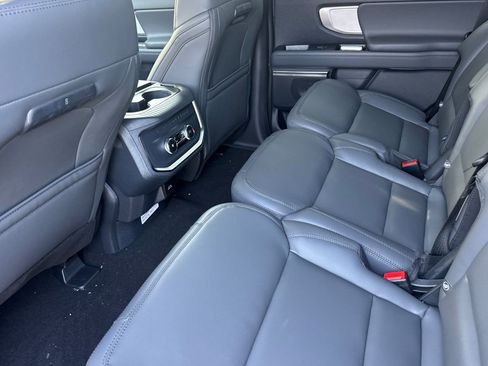 New 2026 Ford Expedition Active image 18