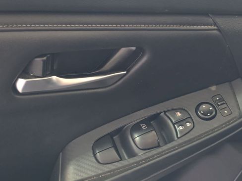 Used 2024 Nissan Sentra SV FWD image 15