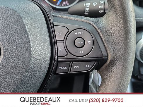 Used 2021 Toyota RAV4 LE AWD/4WD image 13