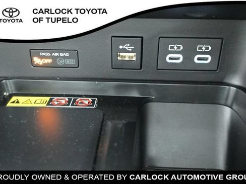 Used 2026 Toyota Camry SE FWD image 32