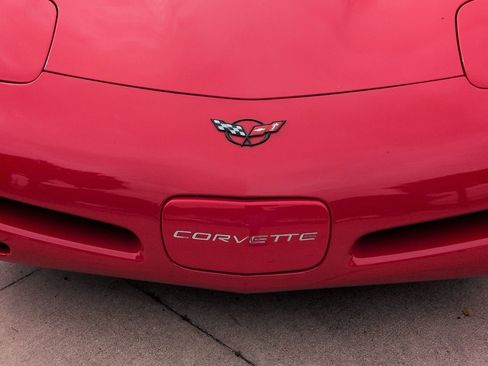 Used 2004 Chevrolet Corvette Convertible w/ Preferred Equipment Group RWD image 5