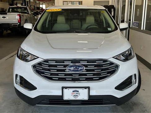 Used 2022 Ford Edge SEL w/ Convenience Package image 2