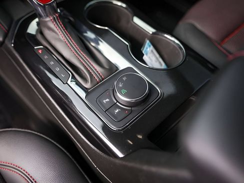 Used 2024 Chevrolet Blazer RS w/ Enhanced Convenience Package FWD image 21