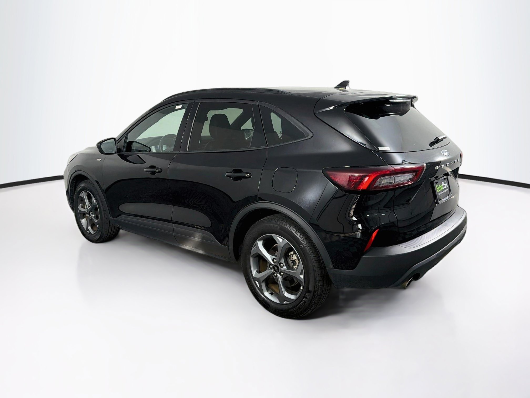 Used 2025 Ford Escape ST-Line FWD image 5