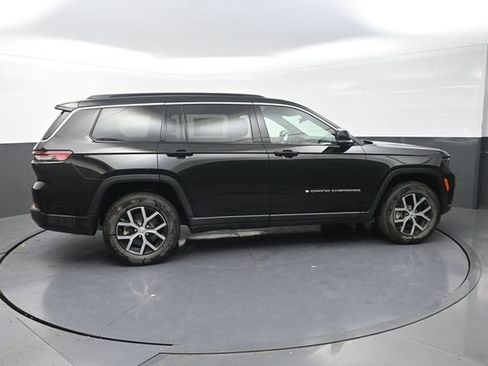 Used 2025 Jeep Grand Cherokee L Limited AWD/4WD image 10