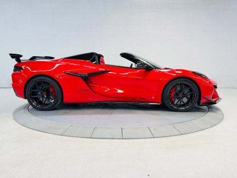 Used 2024 Chevrolet Corvette Z06 w/ Z07 Performance Package RWD image 2