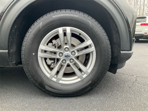 Certified 2022 Ford Explorer XLT image 10