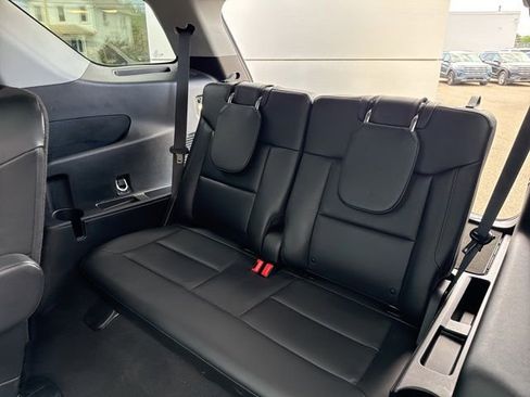 Certified 2023 Ford Explorer XLT w/ Equipment Group 202A AWD/4WD image 40