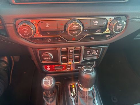 Used 2024 Jeep Wrangler Unlimited Rubicon image 15