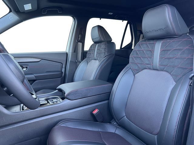 New 2026 Honda Pilot Black Edition image 7