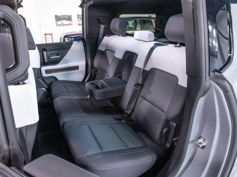 Used 2025 GMC Hummer EV 3X AWD/4WD image 33