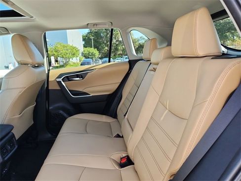 Used 2022 Toyota RAV4 XLE Premium image 16