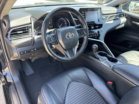 Used 2023 Toyota Camry SE FWD image 17