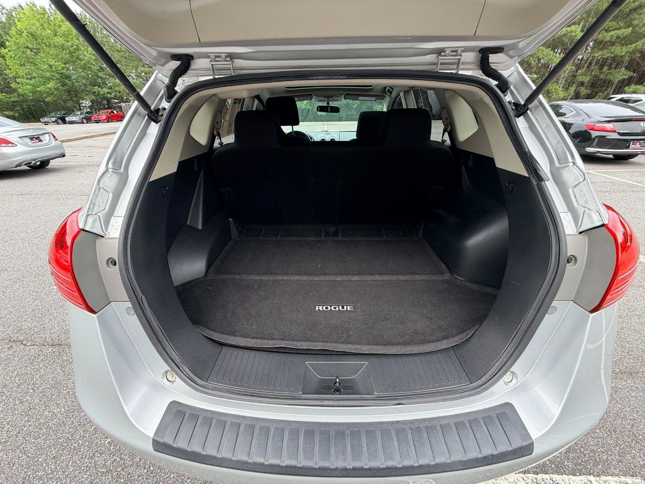 Used 2013 Nissan Rogue SV w/ Premium Pkg FWD image 12