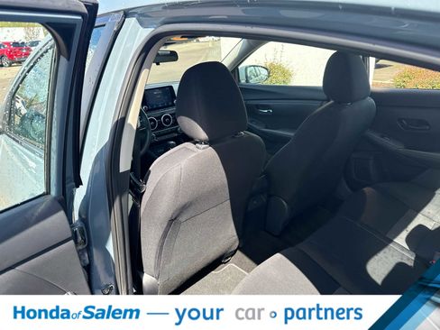 Used 2024 Nissan Sentra SV image 12