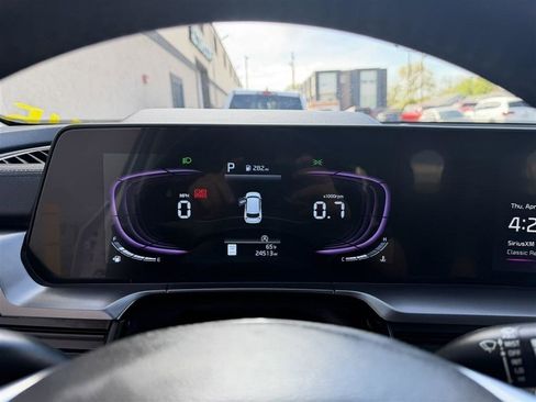 Used 2025 Kia Telluride S image 28