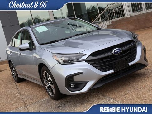 Used 2025 Subaru Legacy Premium AWD/4WD image 7