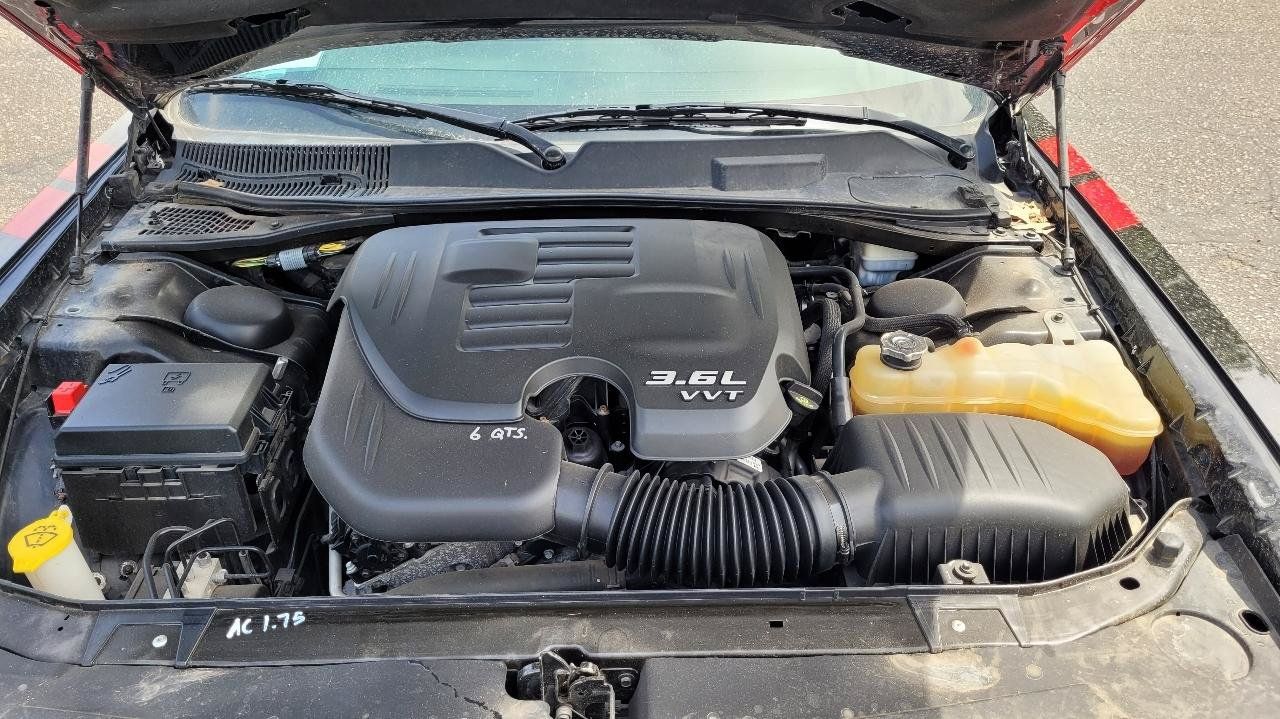 Used 2014 Dodge Challenger SXT RWD image 20