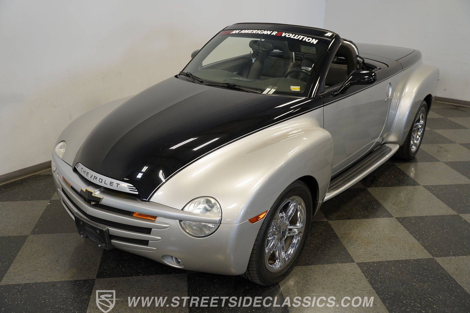 Used 2006 Chevrolet SSR w/ Preferred Equipment Group RWD image 38