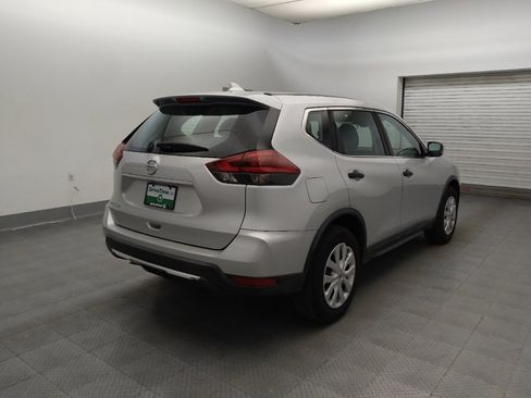 Used 2020 Nissan Rogue S FWD image 9