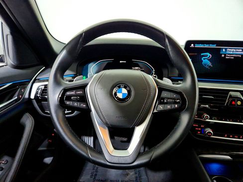 Used 2021 BMW 530e 530e image 16