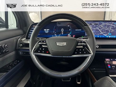 New 2026 Cadillac Vistiq Premium Luxury w/ LPO, Floor Liner Package image 37