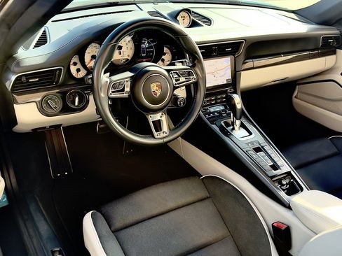 Certified 2019 Porsche 911 Turbo S image 4