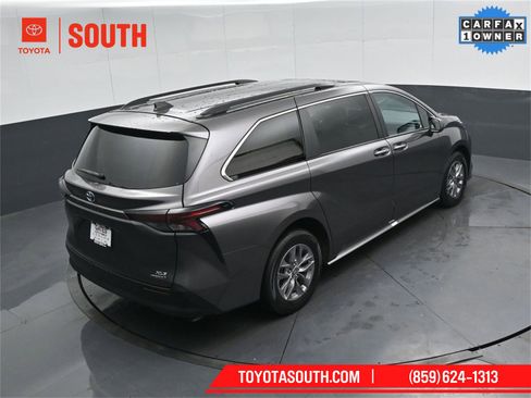 Used 2023 Toyota Sienna XLE image 53