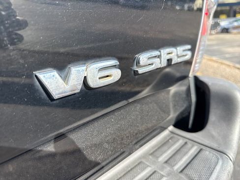 Used 2015 Toyota Tacoma 4x4 Access Cab V6 w/ SR5 Package image 32