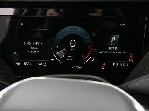Used 2025 GMC Yukon XL Denali w/ Sun & Power Step Package AWD/4WD image 31