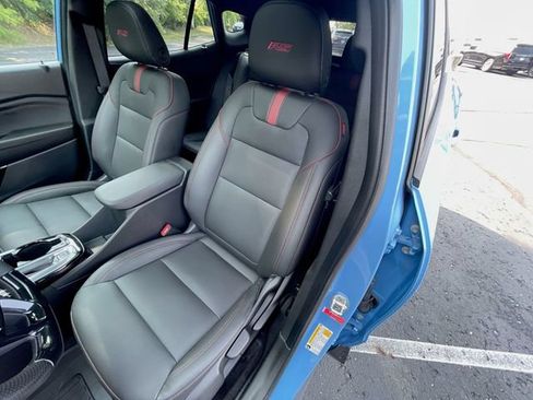 Used 2024 Chevrolet Trax RS w/ Sunroof Package FWD image 20