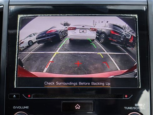 Used 2018 Subaru Impreza 2.0i Limited image 7