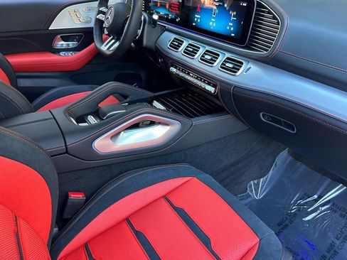 Certified 2025 Mercedes-Benz GLE 53 AMG 4MATIC image 27
