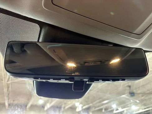 Used 2024 Toyota Highlander Platinum image 32