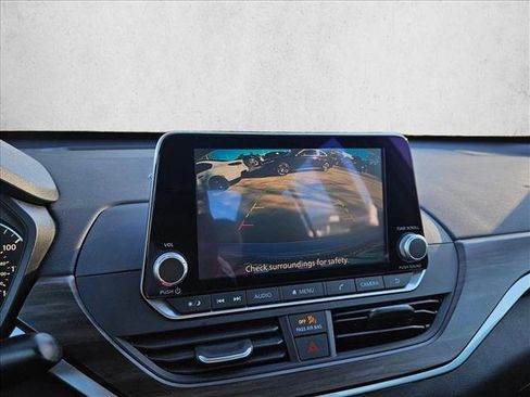 Used 2023 Nissan Altima 2.5 SV image 18