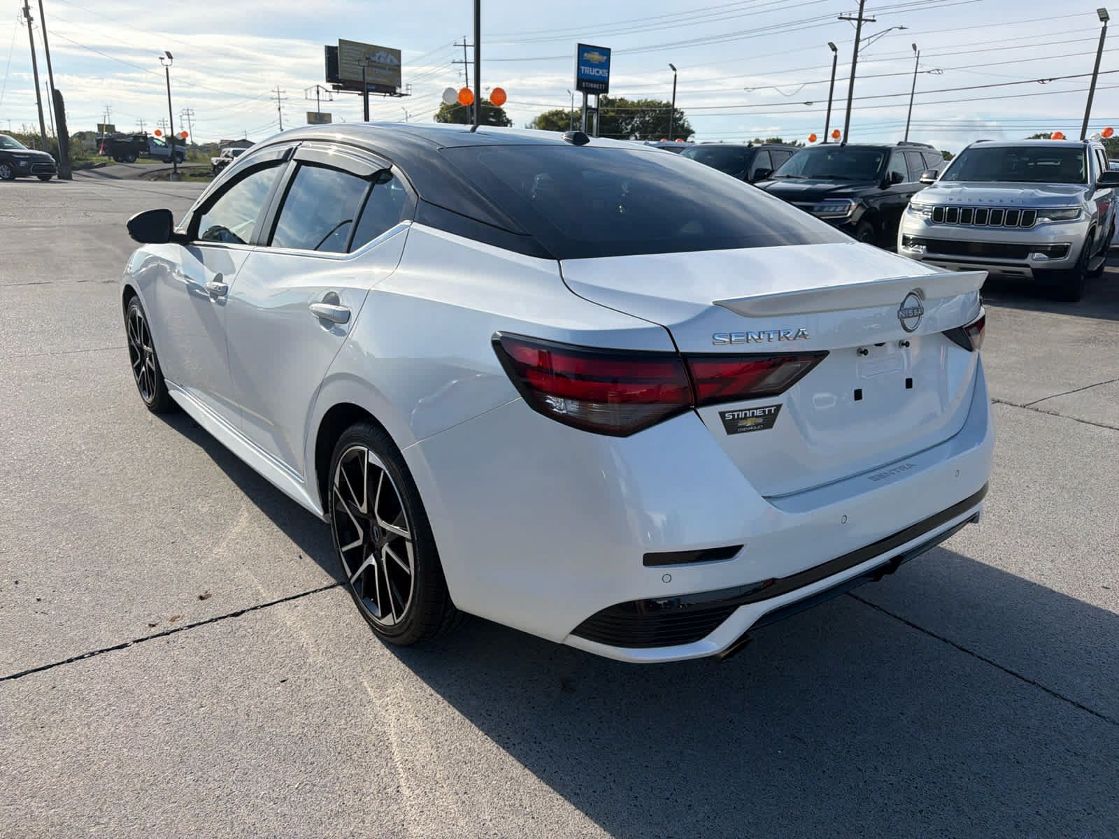 Used 2024 Nissan Sentra SR w/ SR Premium Package FWD image 8