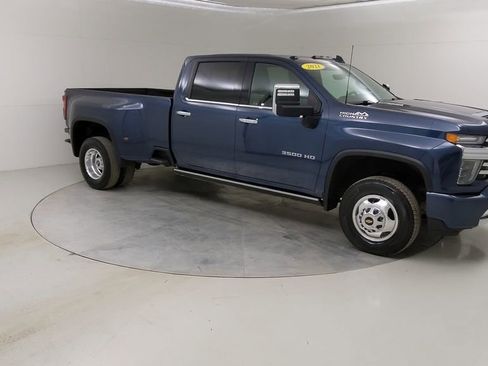 Used 2021 Chevrolet Silverado 3500 High Country image 11