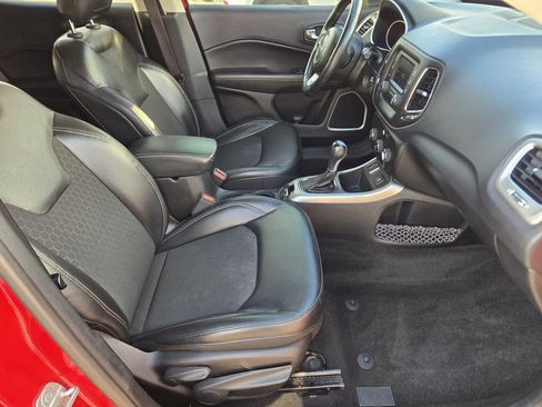 Used 2018 Jeep Compass Latitude w/ Safe & Security Group image 17